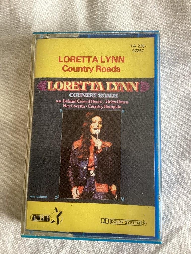 Loretta Lynn Country Roads MC, Cd's en Dvd's, Cassettebandjes, Gebruikt, 1 bandje, Ophalen of Verzenden, Origineel