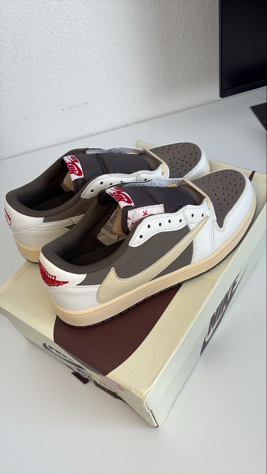 Nike Air Jordan 1 Low Travis Scott Reverse Mocha, Ophalen of Verzenden, Nieuw, Bruin, Sneakers of Gympen