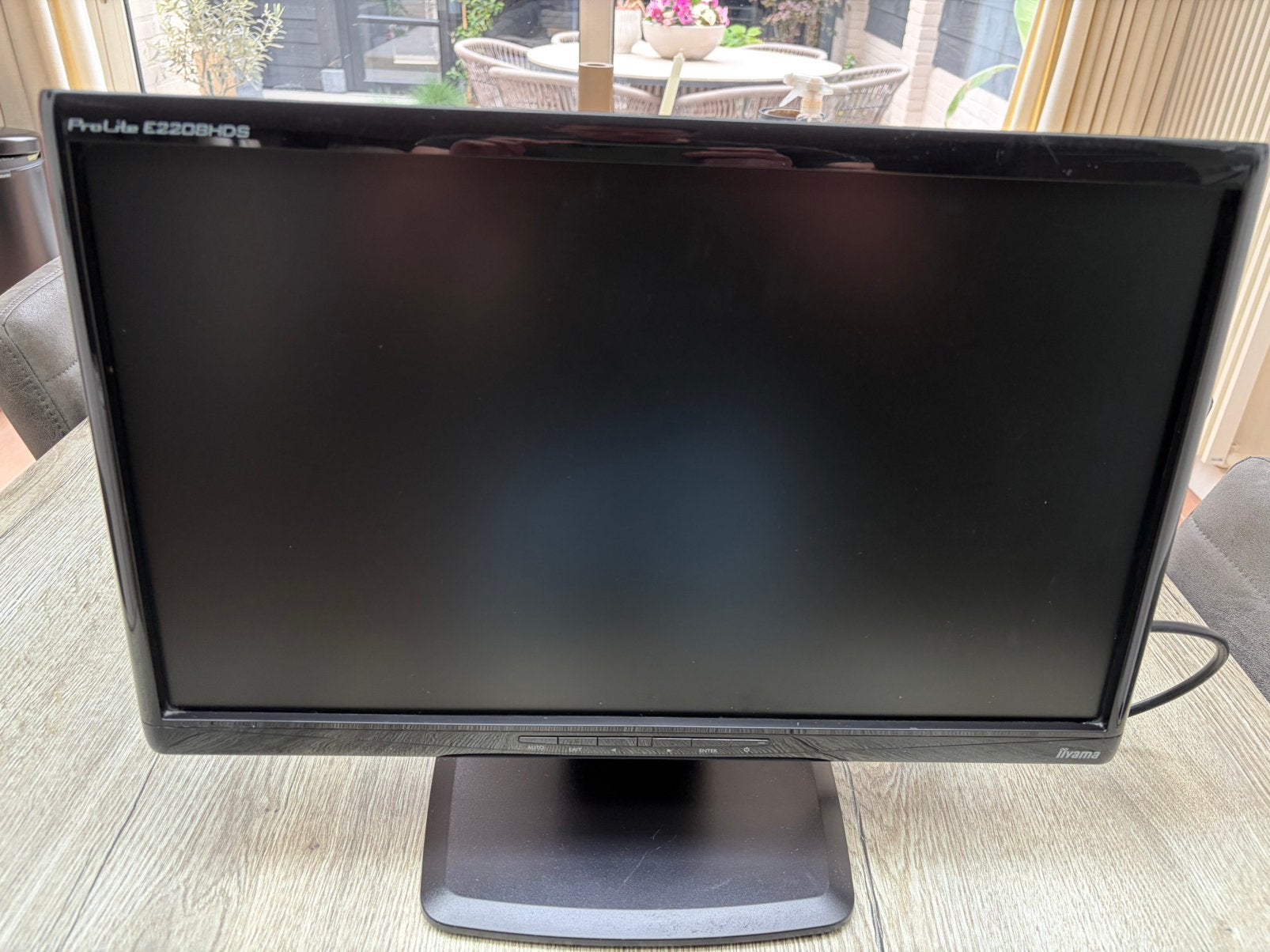 Iiyama ProLite E220HDS 22 inch Full HD monitor, Computers en Software, Gebruikt, Hoofdtelefoonaansluiting, Full HD, 1 tot 2 ms