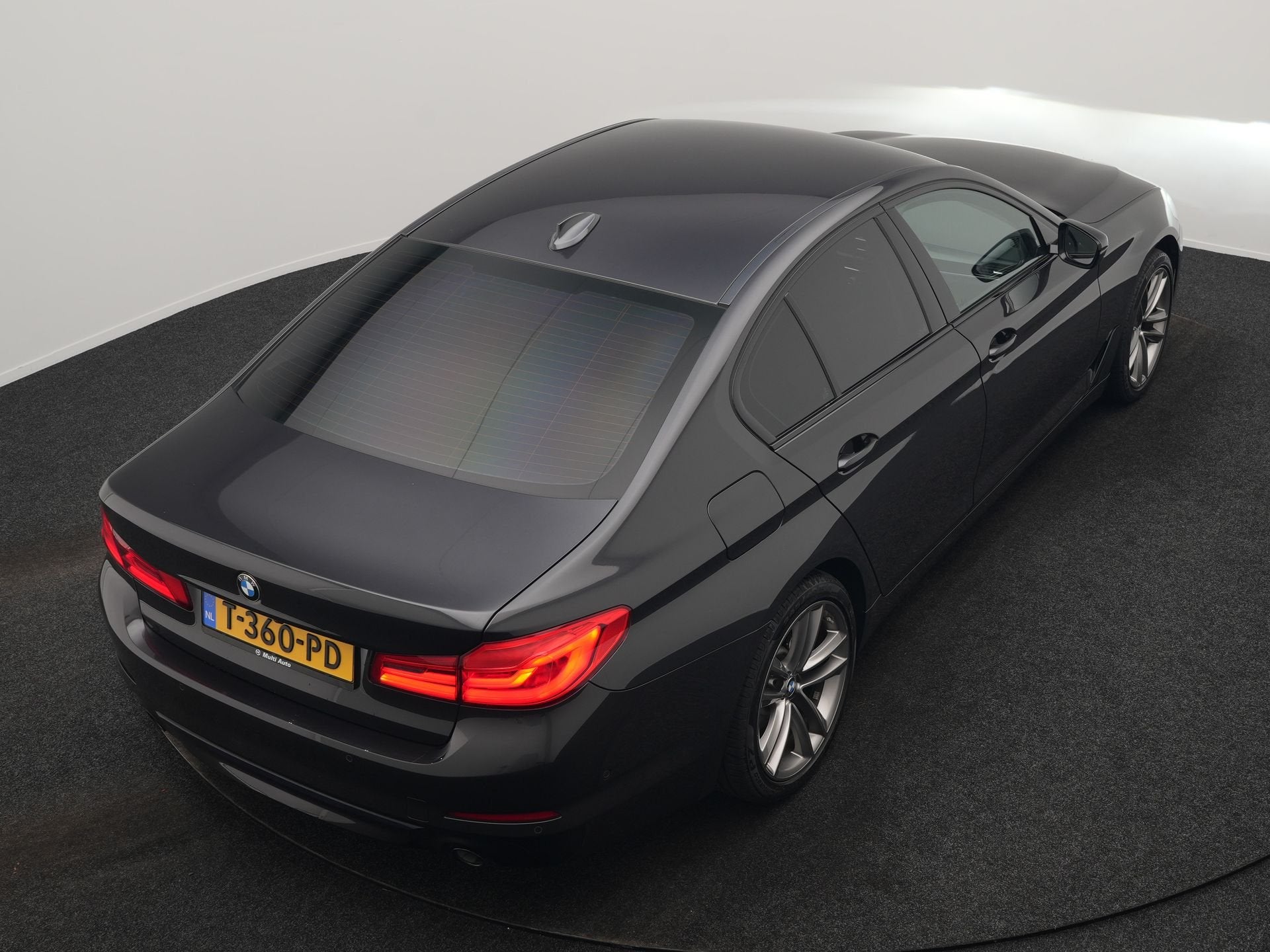Foto 16 van BMW 5 Serie 530e iPerformance Sportline PHEV 252pk | Adaptiv