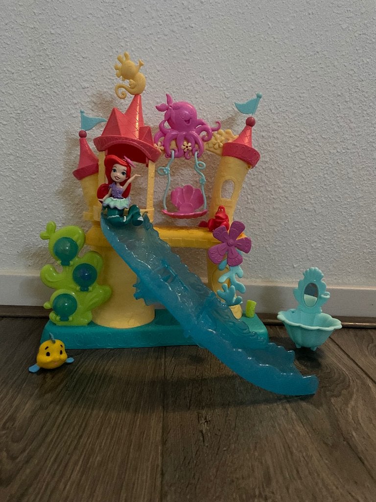 Ariël kasteel, Ophalen of Verzenden, Zo goed als nieuw, Poppenhuis