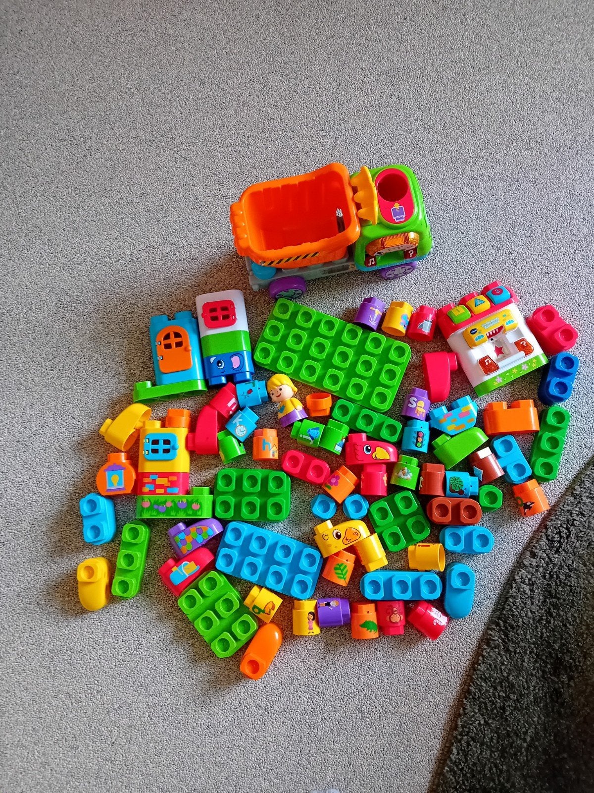 Vtech Blokkenpret Kiepwagen / Bla Bla Blocks  en Blokjes, Ophalen of Verzenden, 6 maanden tot 2 jaar