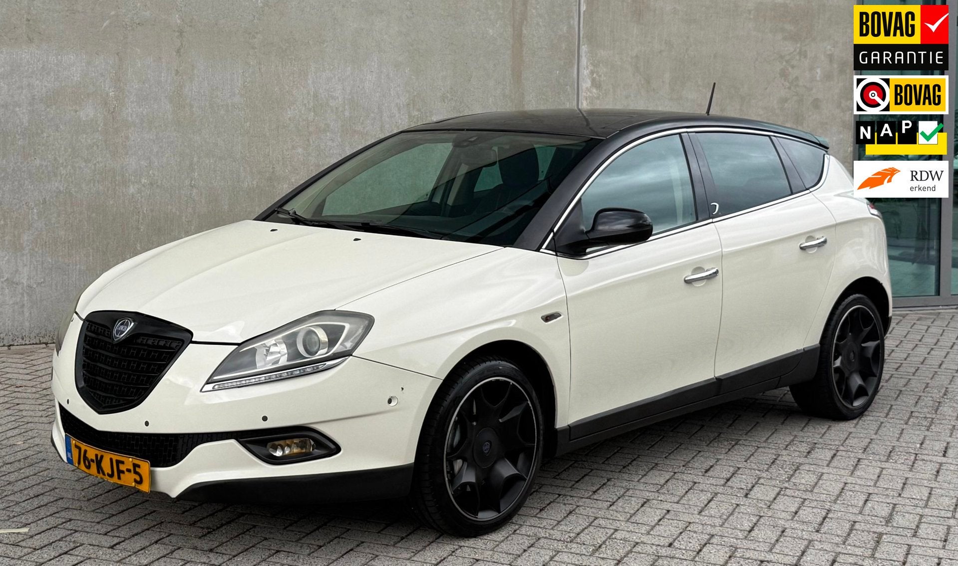 Lancia Delta 1.8-16V Di Gold 2009 Wit AUT|PANO|LED|NAP|APK, Auto's, Euro 5, Gebruikt, Zwart, 4 cilinders