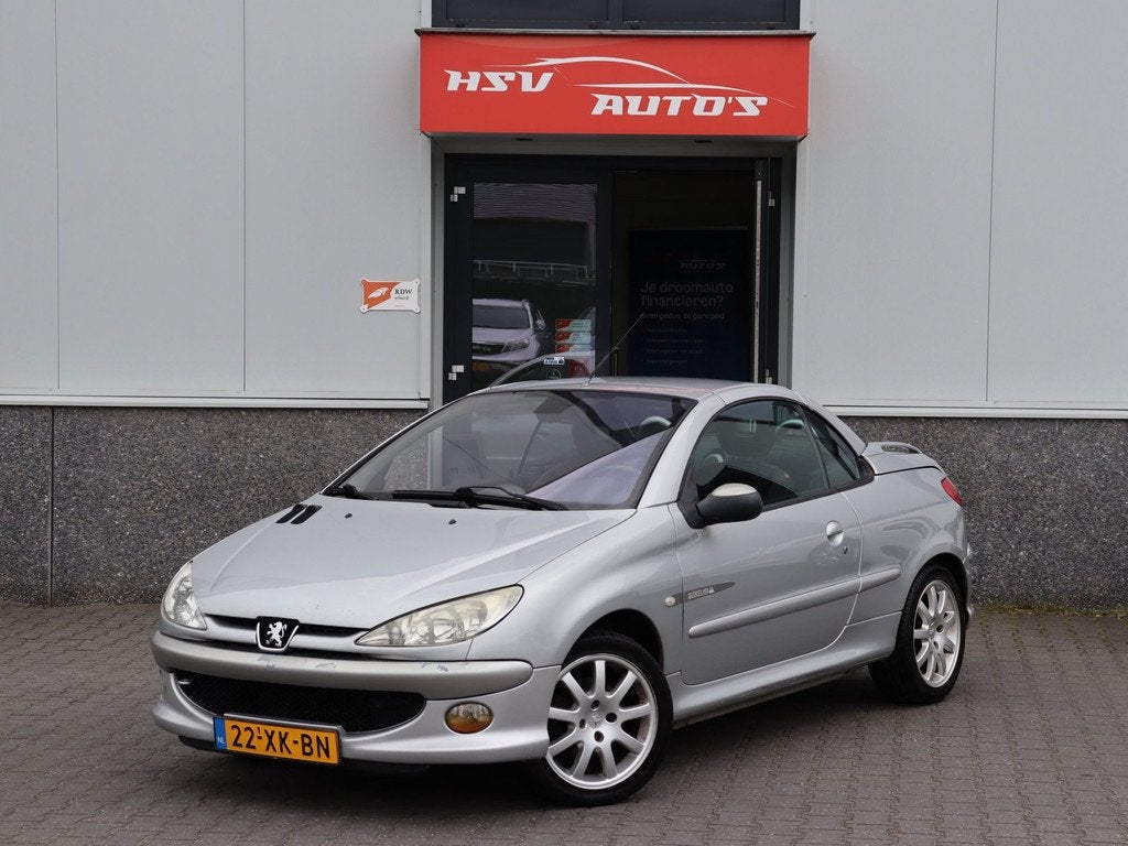 Peugeot 206 CC 1.6-16V *apk 02-2027*, Auto's, Peugeot, Voorwielaandrijving, Gebruikt, 4 cilinders, 4 stoelen