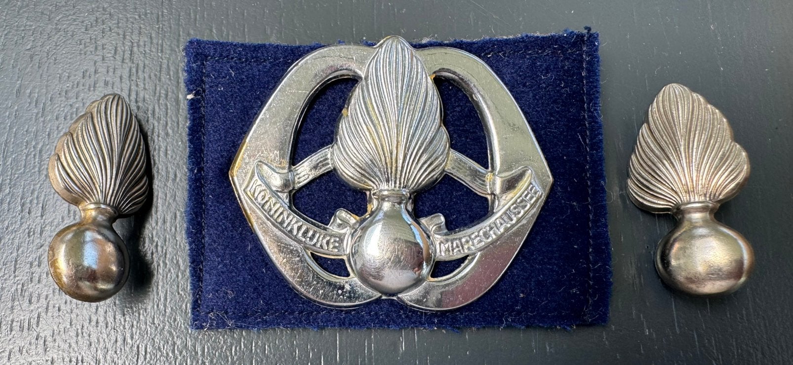 KL set oude emblemen KMar, Ophalen of Verzenden, Landmacht, Nederland, Embleem of Badge