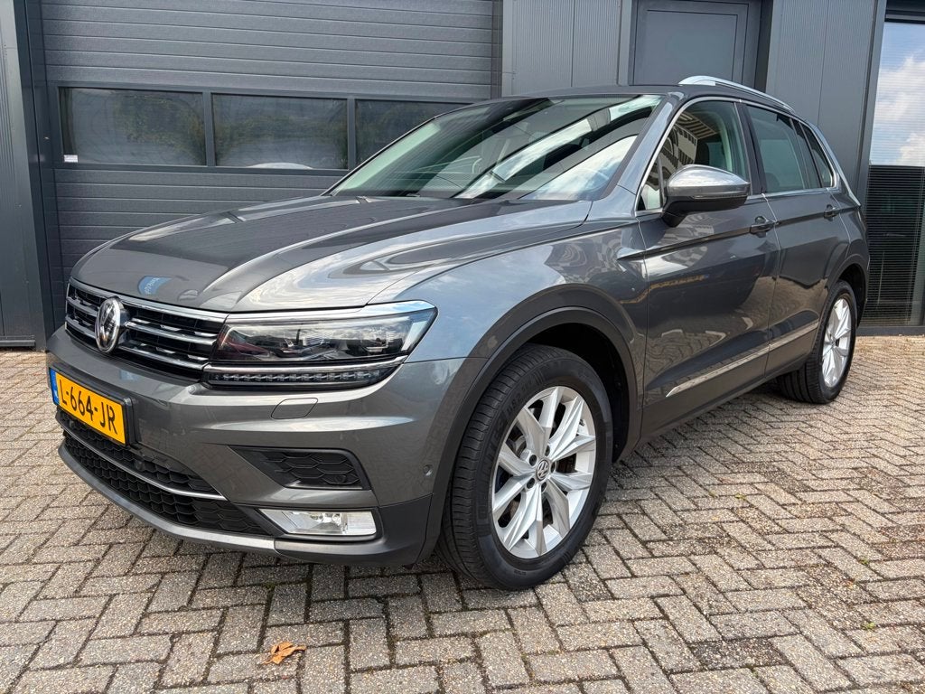 Volkswagen Tiguan 2.0 TSI 4Motion Highline, Massage,ACC,HUD, Auto's, Volkswagen, 12 maanden, Gebruikt, Euro 6, 4 cilinders