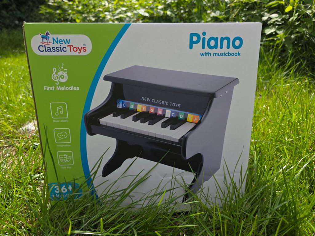 Nieuwe houten Piano 'NCT', Ophalen of Verzenden, Nieuw, Overige typen