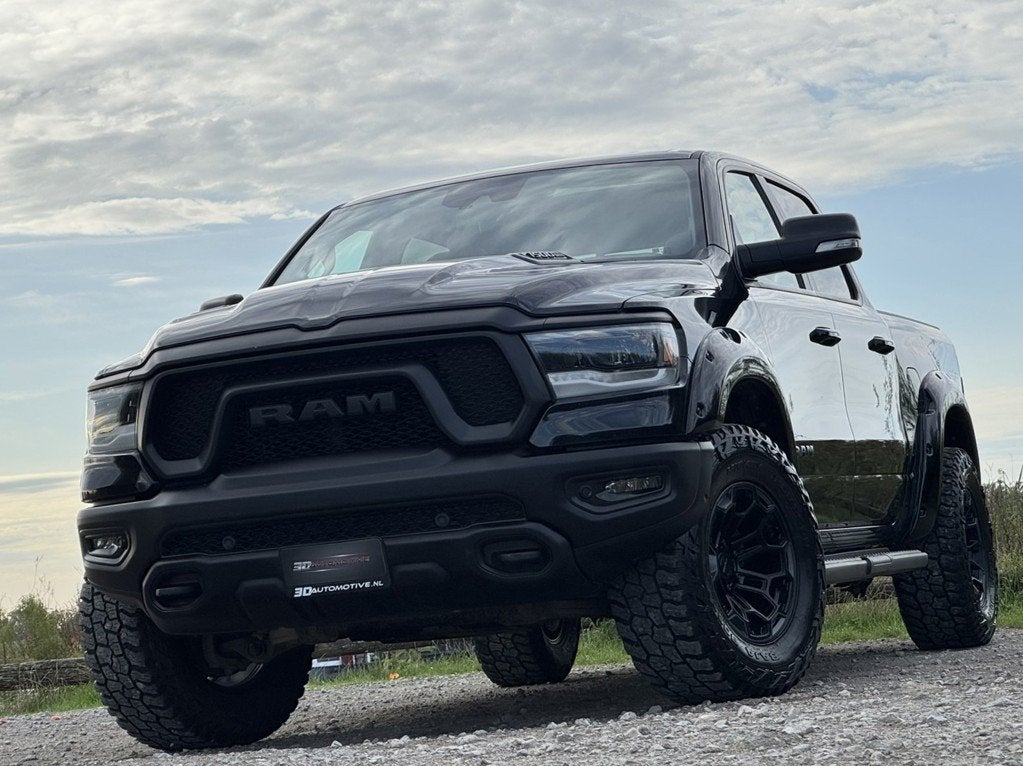 Dodge RAM 1500 REBEL GT 5.7L V8 WIDEBODY, ORIG NED, TRX STYL, Auto's, Automaat, Gebruikt, Zwart, Bedrijf