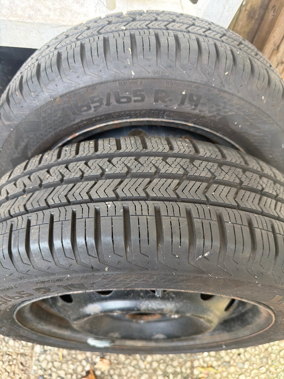 Hyundai i10 All Season banden met velgen en wieldoppen, Ophalen, 14 inch, Gebruikt, Banden en Velgen