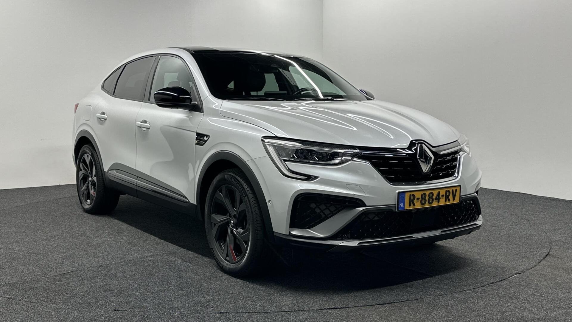 Renault Arkana 1.6 E-Tech Hybrid 145 R.S. Line LEER CARPLAY, Arkana, Automatische klimaatregeling, Gebruikt, Met garantie (alle)