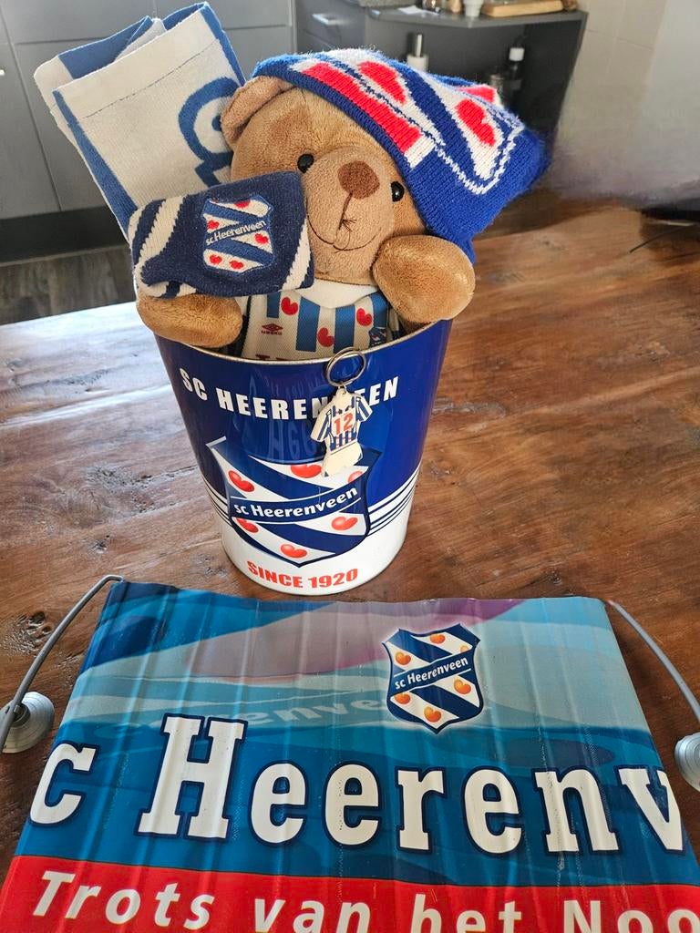 SC Heerenveen set 7-delig, Maat XS of kleiner, Ophalen, Gebruikt