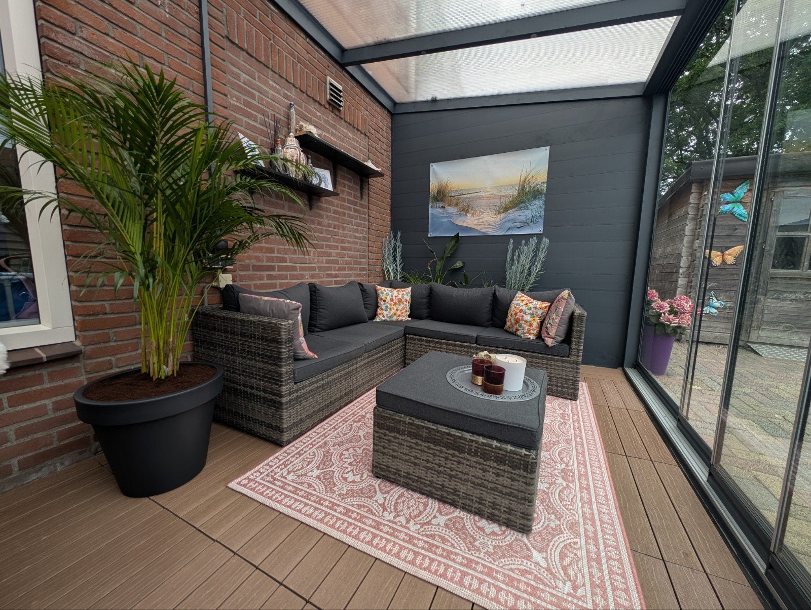 Mooie wicker tuinbank met hocker - Zo goed als nieuw, Ophalen, 4 zitplaatsen, Bank, Zo goed als nieuw