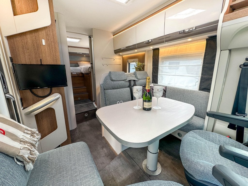 Dethleffs Trend 7057 EB, Caravans en Kamperen, Campers, Fiat, 7 tot 8 meter, Bedrijf, Dethleffs