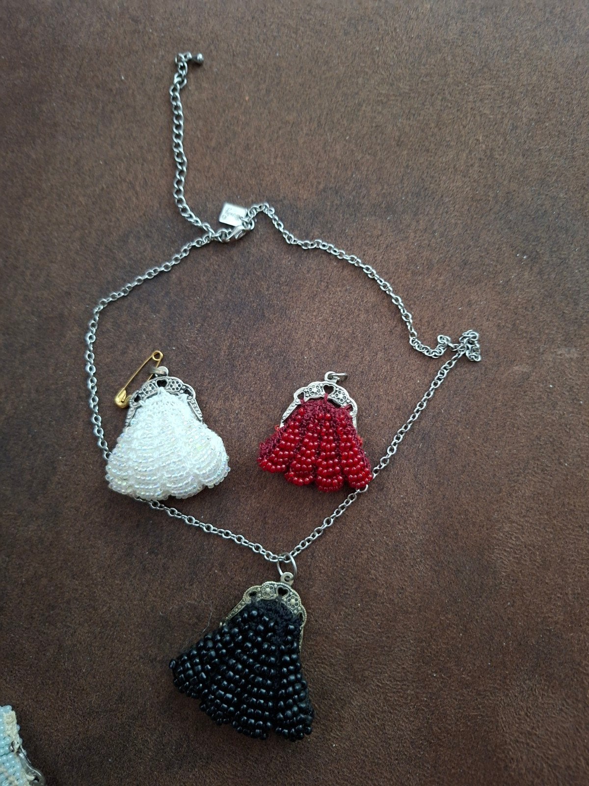 Ketting met kralen beursje en 2 kleuren, Ophalen, Overige materialen