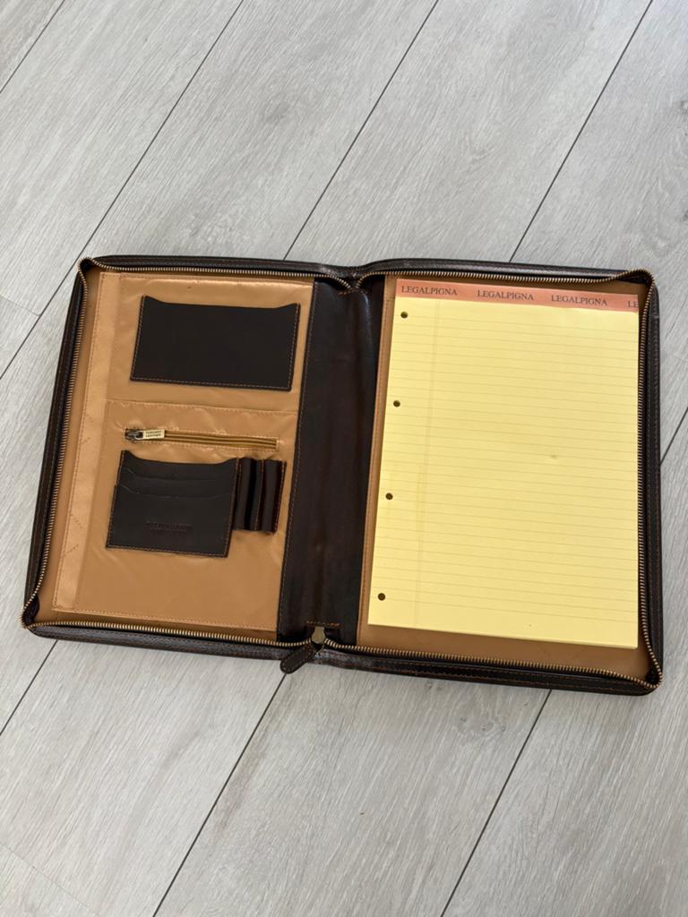 Tuscany leather, Ophalen of Verzenden, Zo goed als nieuw, 10 inch, Bescherming voor- en achterkant