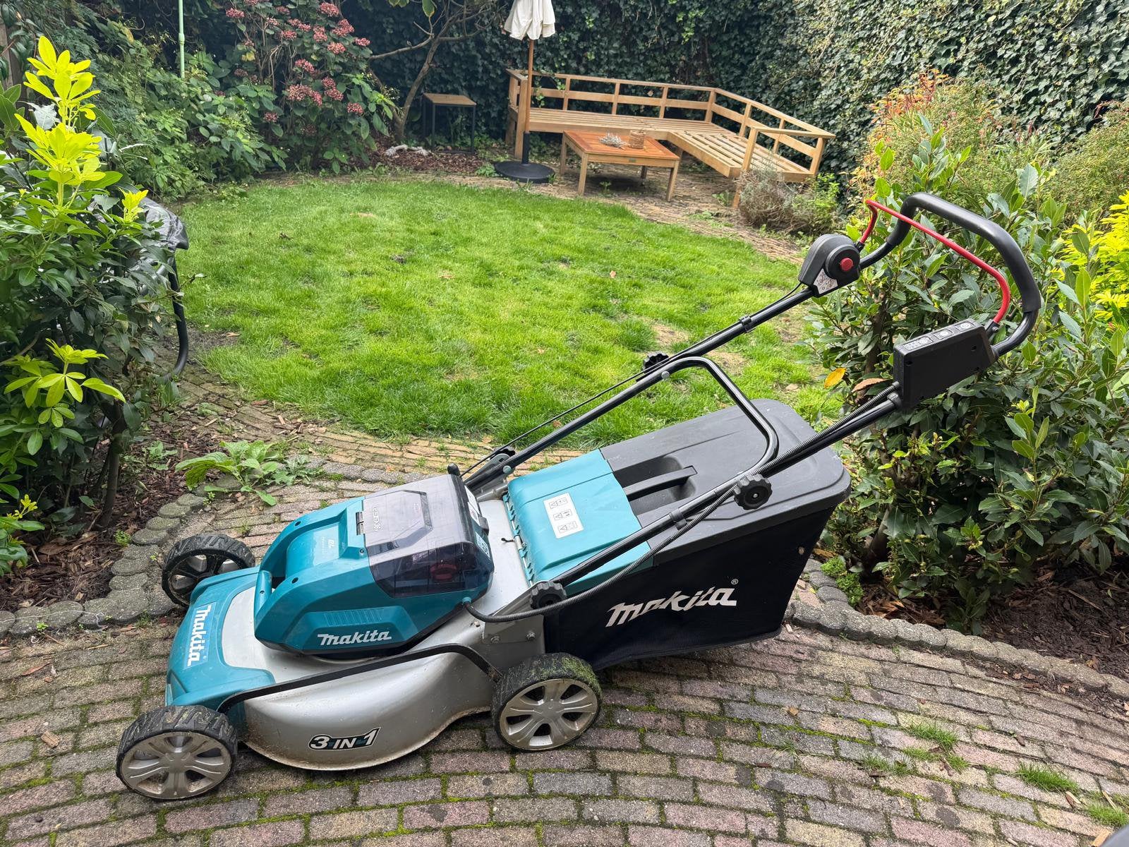 Electrische Makita Grasmaaier, Ophalen, Zo goed als nieuw
