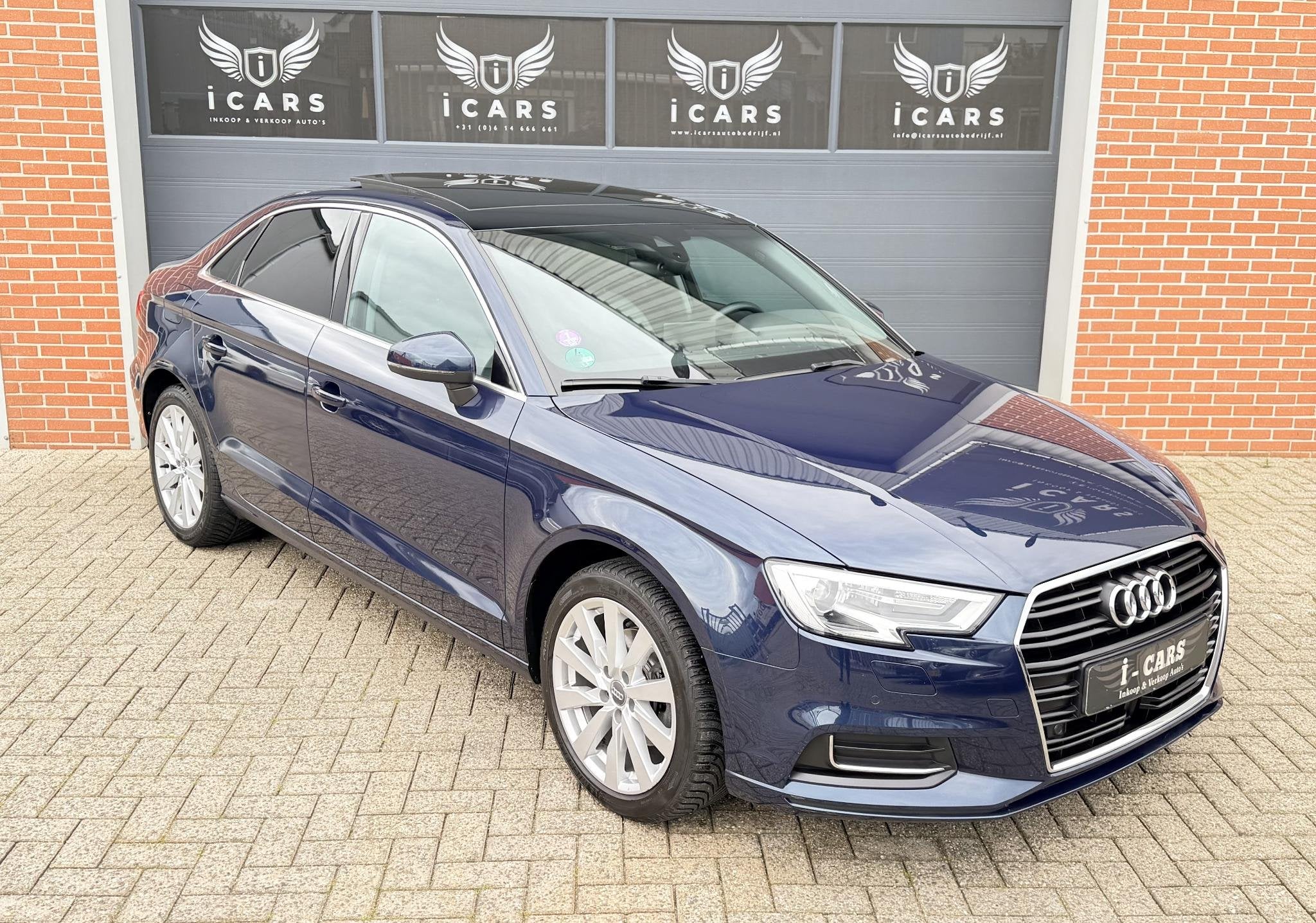 Audi A3 Limousine 35 TFSI Design Pro+ Trekhaak Dealer onderh, Auto's, Stof, 4 cilinders, Blauw, Bedrijf