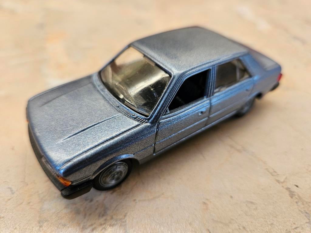 Norev Peugeot 305 Sedan 1:43, Ophalen of Verzenden, Zo goed als nieuw, Auto, Norev