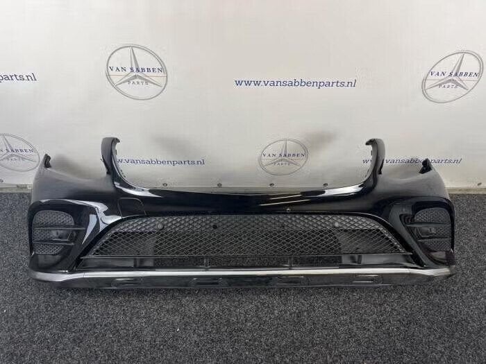 Voorbumper van een Mercedes GLC-Klasse (197), Ophalen of Verzenden, Gebruikt, Voor, Bumper