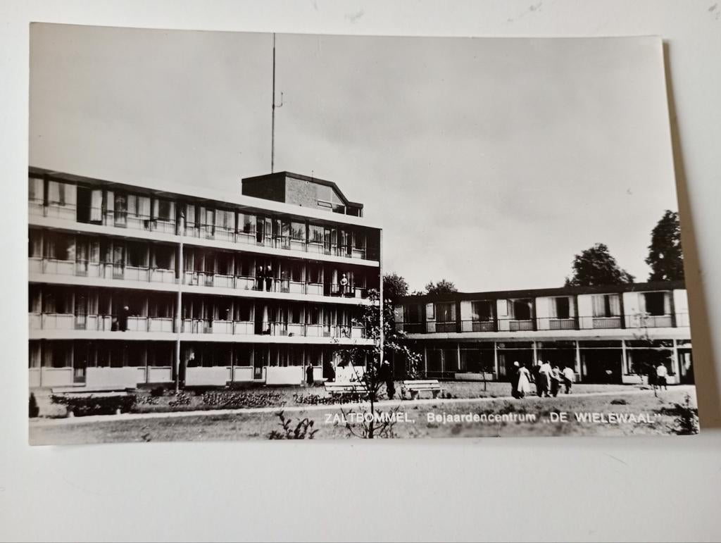 Zaltbommel Bejaardencentrum De Wielewaal, Ophalen of Verzenden, 1960 tot 1980, Ongelopen, Gelderland
