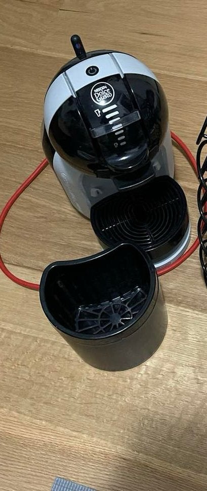 Dolce Gusto koffiezetapparaat, Witgoed en Apparatuur, Koffiezetapparaten, Ophalen of Verzenden, Gebruikt, Koffiemachine, Koffiepads en cups