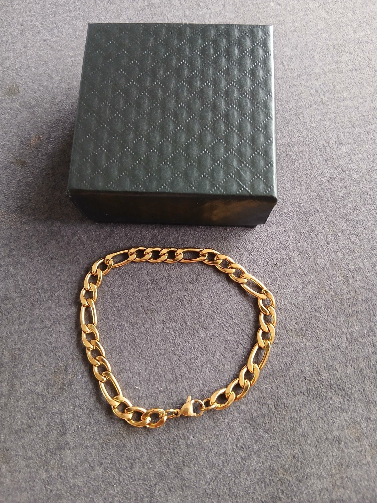 18k gold plated figaro armband nieuw, Ophalen of Verzenden, Nieuw, Goud, Overige materialen