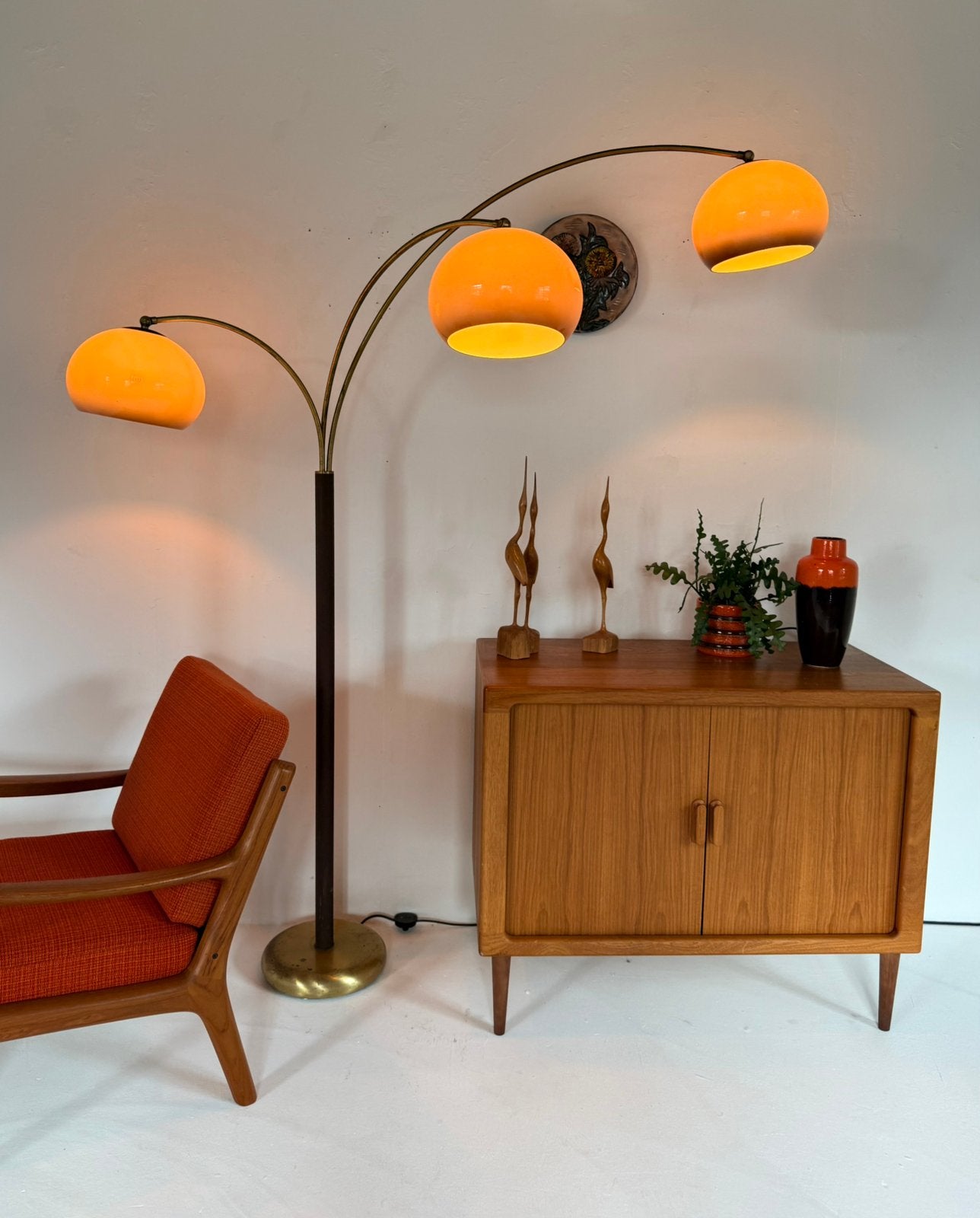 Vintage triple messing mushroom booglamp, Dijkstra ‘70, Gebruikt, Vintage retro buisframe design rotan webbing papercord deens