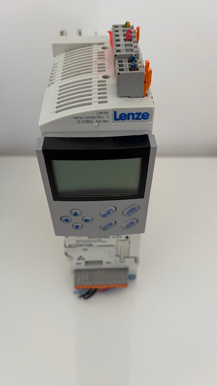 Lenze E82EV751_2C Frequentieregelaar, Hobby en Vrije tijd, Elektronica-componenten, Ophalen of Verzenden, Gebruikt