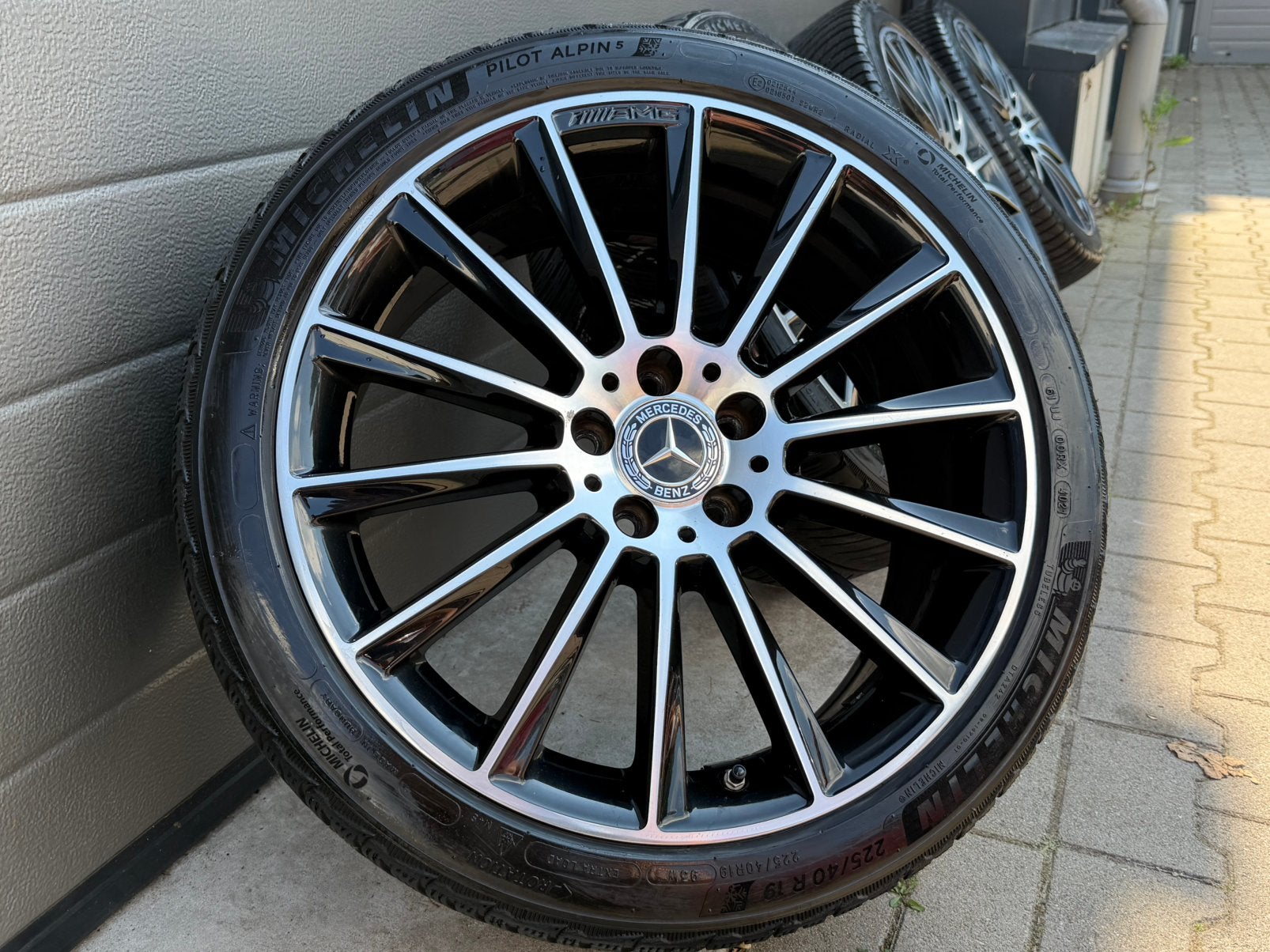 19” INCH MERCEDES AMG C-KLASSE Breedset Origineel 5x112, Auto-onderdelen, 19 inch, Banden en Velgen, 235 mm, Winterbanden