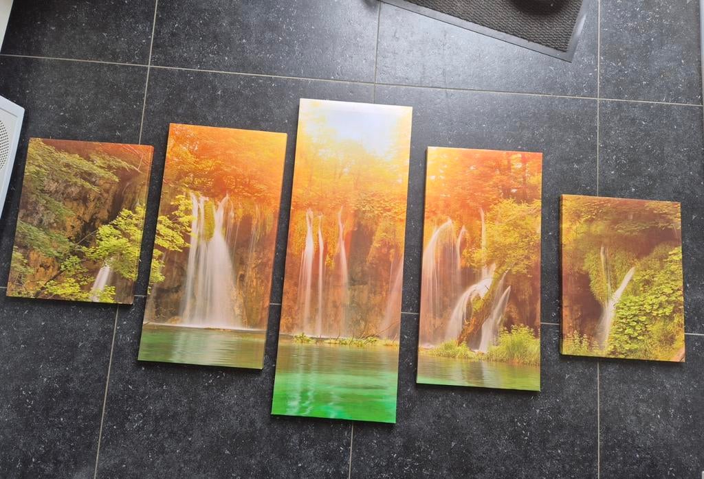 Prachtige waterval canvas schilderij (5-delig), Gebruikt, Ophalen of Verzenden, Schilderij, 100 tot 125 cm