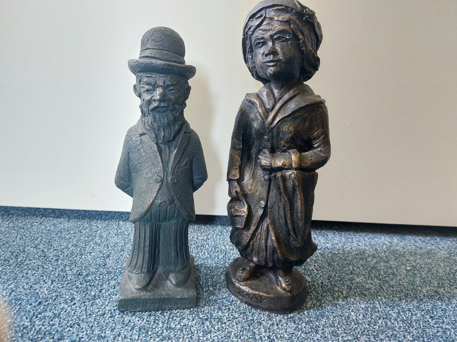 Zware decoratieve Beelden: Abraham en Sarah, Verzenden, Gepatineerd, 20 - 50 cm, Beeld