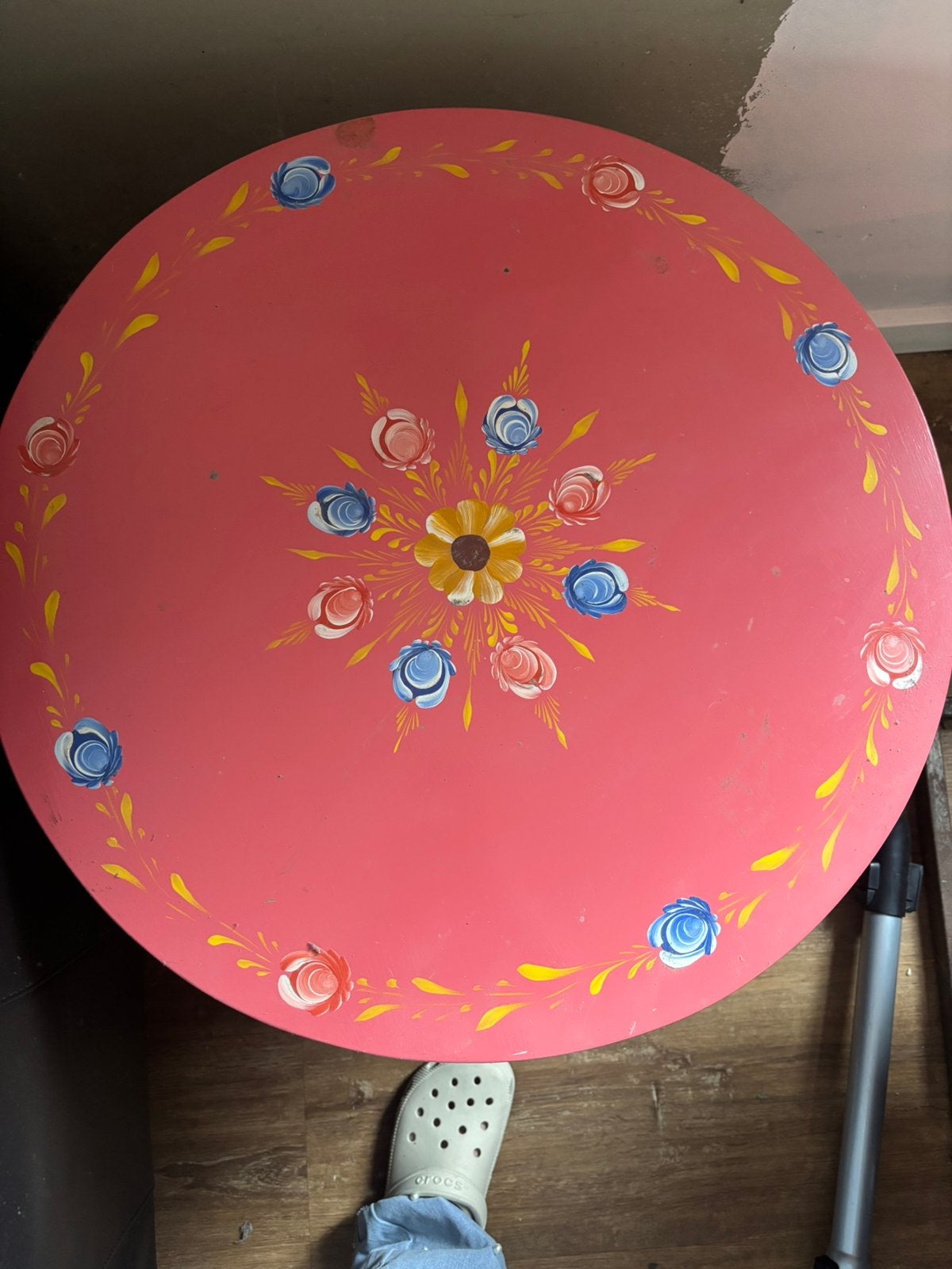 Mooi bijzet tafeltje geschilded met de hand, Huis en Inrichting, Minder dan 55 cm, Rond, Zo goed als nieuw, Ophalen