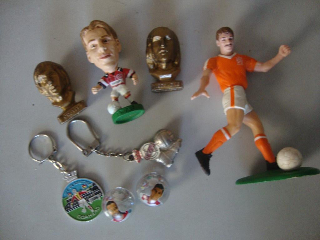 vintage voetbal artikelen o.a. poppetjes mascotte enz., Ophalen of Verzenden, Buitenlandse clubs, Beeldje of Poppetje