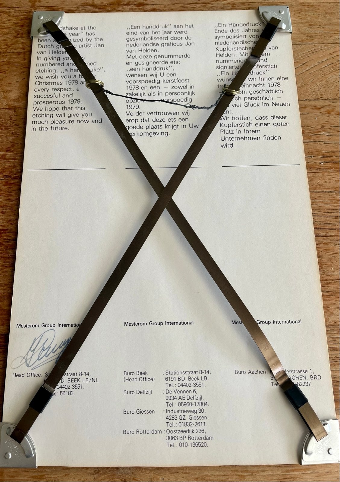Ets 'Een Handdruk' van Jan van Helden (1978), Antiek en Kunst, Dagelijks leven, Ophalen of Verzenden, Gesigneerd, 1950 - 1999