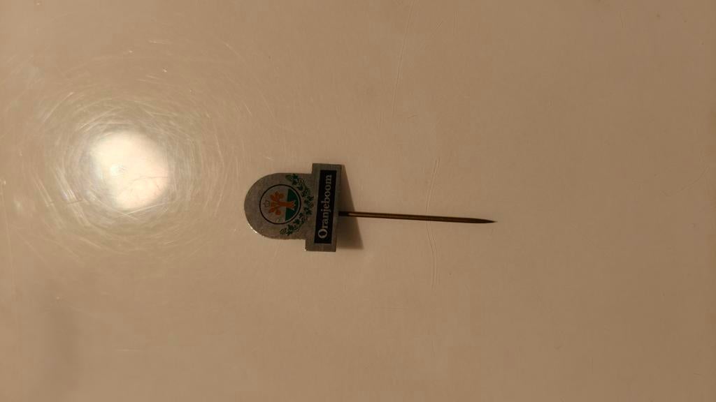 Vintage Oranjeboom Bier Pin Speldje, Ophalen of Verzenden, Gebruikt, Merk, Speldje of Pin