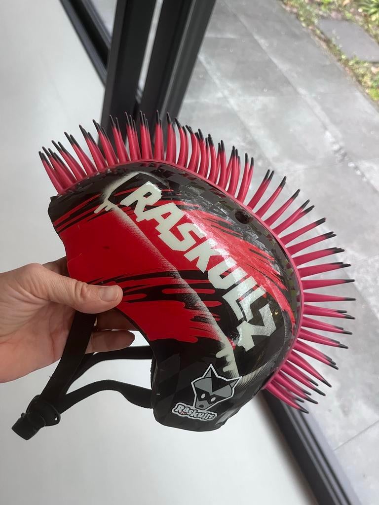 Raskullz Fietshelm met stekels maat S- Zwart/Rood, Ophalen of Verzenden, Gebruikt, Overige maten, Jongen of Meisje