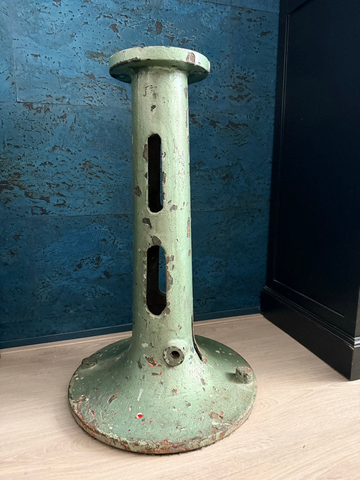 Oude gietijzeren tafelpoot / machinepoot, 72cm hoog, Ophalen