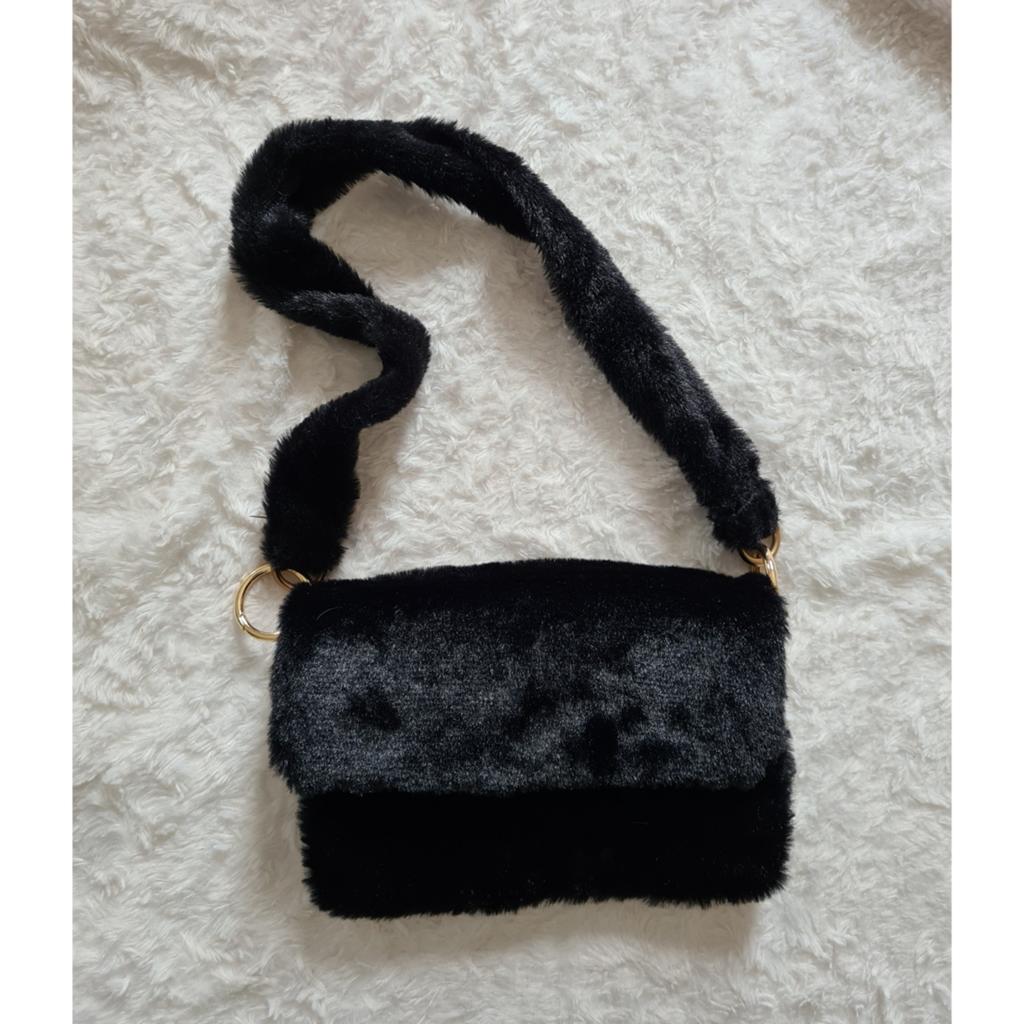 Zwarte fluffy fake fur schouder tas, Verzenden, Nieuw, Zwart, Overige merken