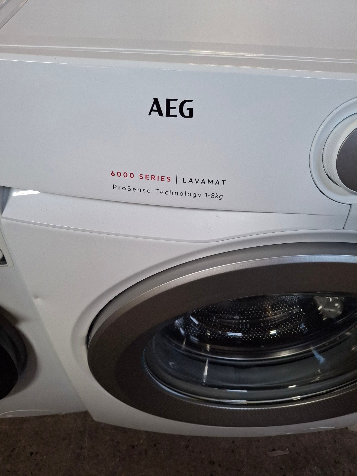 AEG 6000 SERIES LAVAMAT ProSense Technology 8kg, Ophalen of Verzenden, Zo goed als nieuw, Voorlader, Energieklasse A of zuiniger