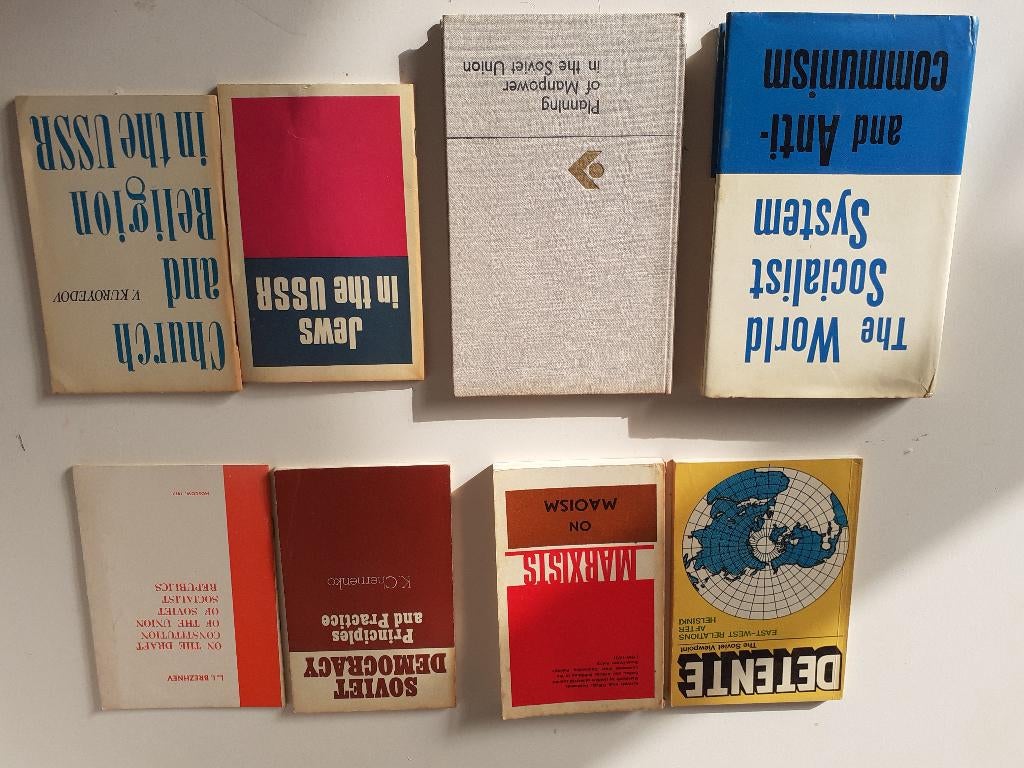 Diverse boeken over de USSR 1977, Gelezen, Overige gebieden, Diverse auteurs, Ophalen of Verzenden