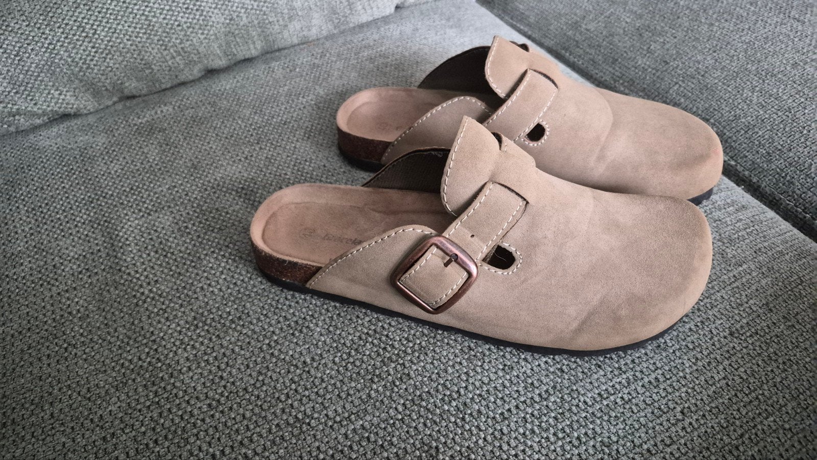 Instapper/ klomp model. Maat 40, Kleding | Dames, Schoenen, Ophalen of Verzenden, Zo goed als nieuw, Beige, Instappers