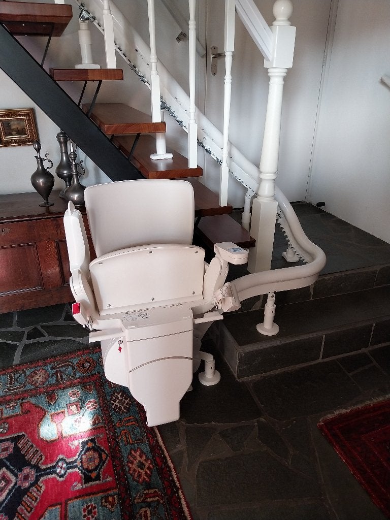 Traplift ter overname, Diversen, Trapliften, Ophalen, Zo goed als nieuw, Met bocht