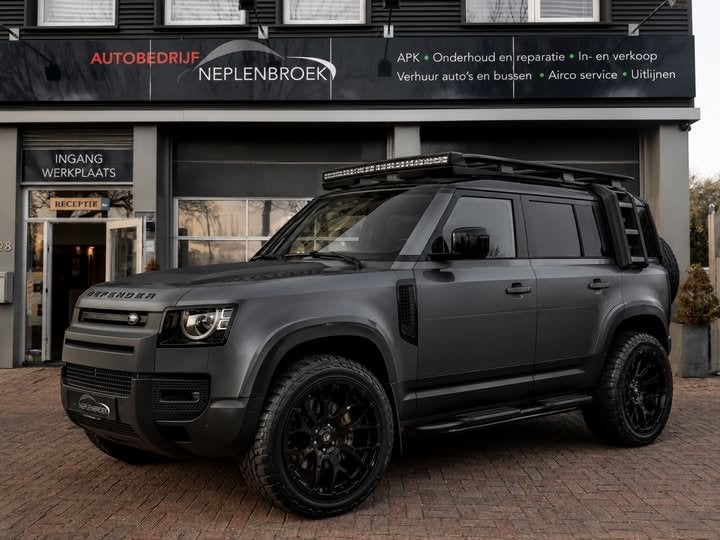 Land Rover Defender 110 3.0 P400 110 X-Dynamic S 5 Persoons, Auto's, Land Rover, Automaat, Gebruikt, Blauw, 2996 cc