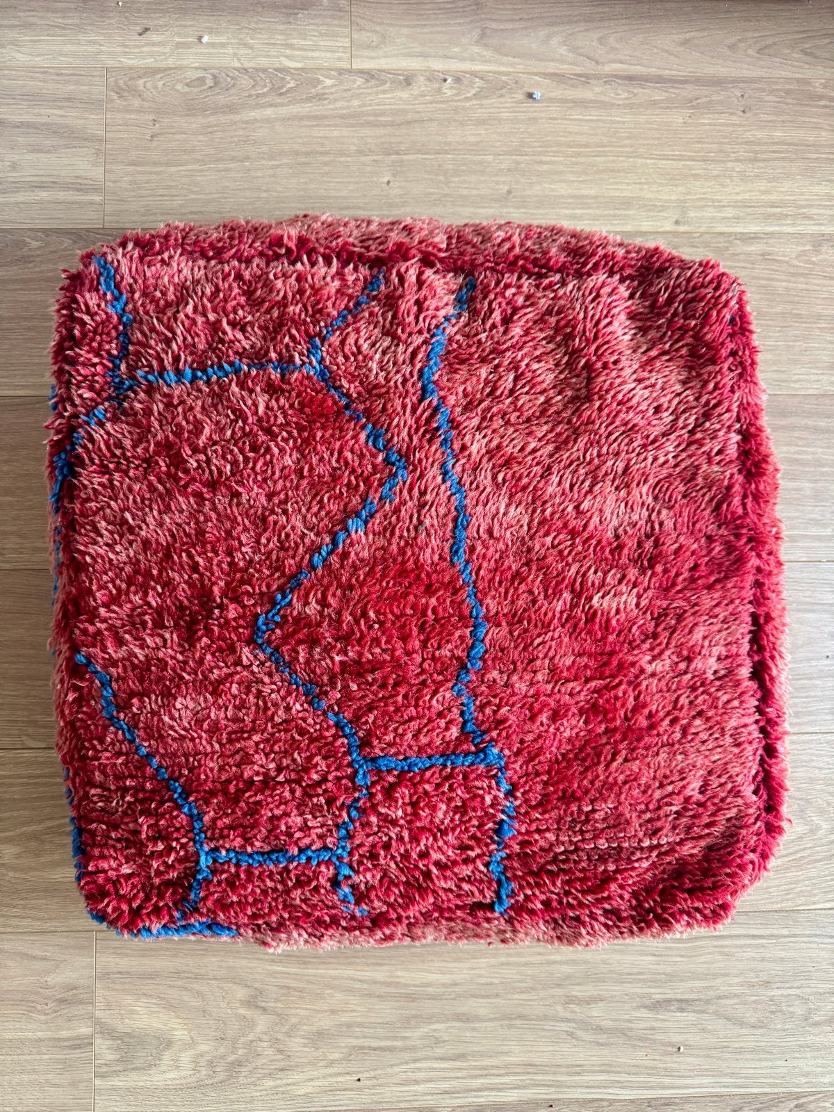 Handgemaakte Marokkaanse poef van schapenwol (60x60x20cm), Vierkant, Nieuw, Ophalen of Verzenden, Stof