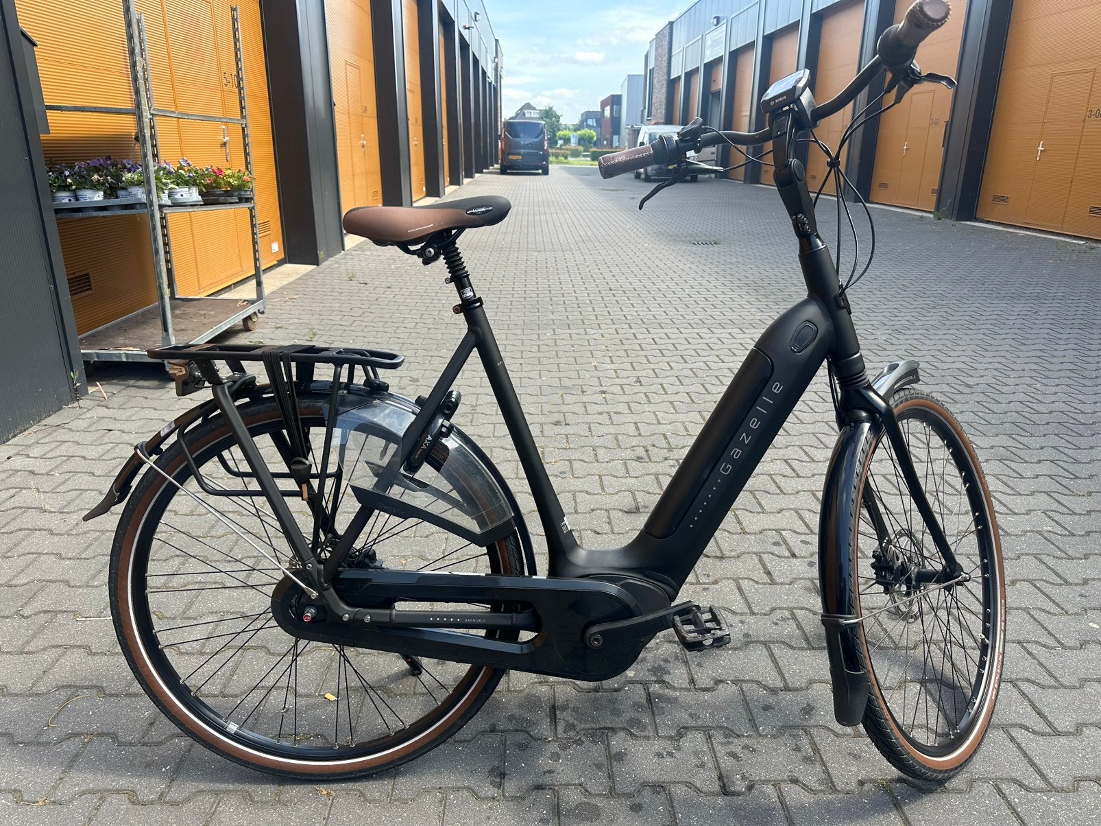 Gazelle Grenoble c8 61 cm bosch 2100 KM  elektrische fiets, Fietsen en Brommers, Elektrische fietsen, 59 cm of meer, Ophalen, Zo goed als nieuw