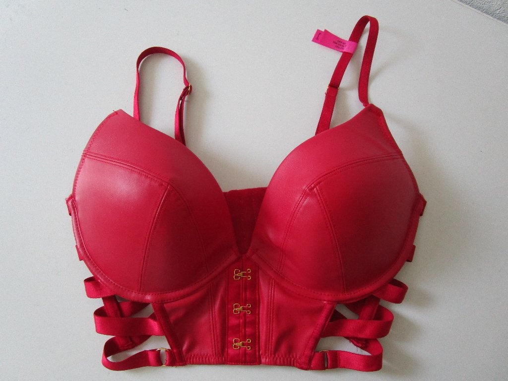 Rode leerlook push up BH, Vicky van Hunkemoller, maat 75D., Hunkemöller, Ophalen of Verzenden, Rood, BH
