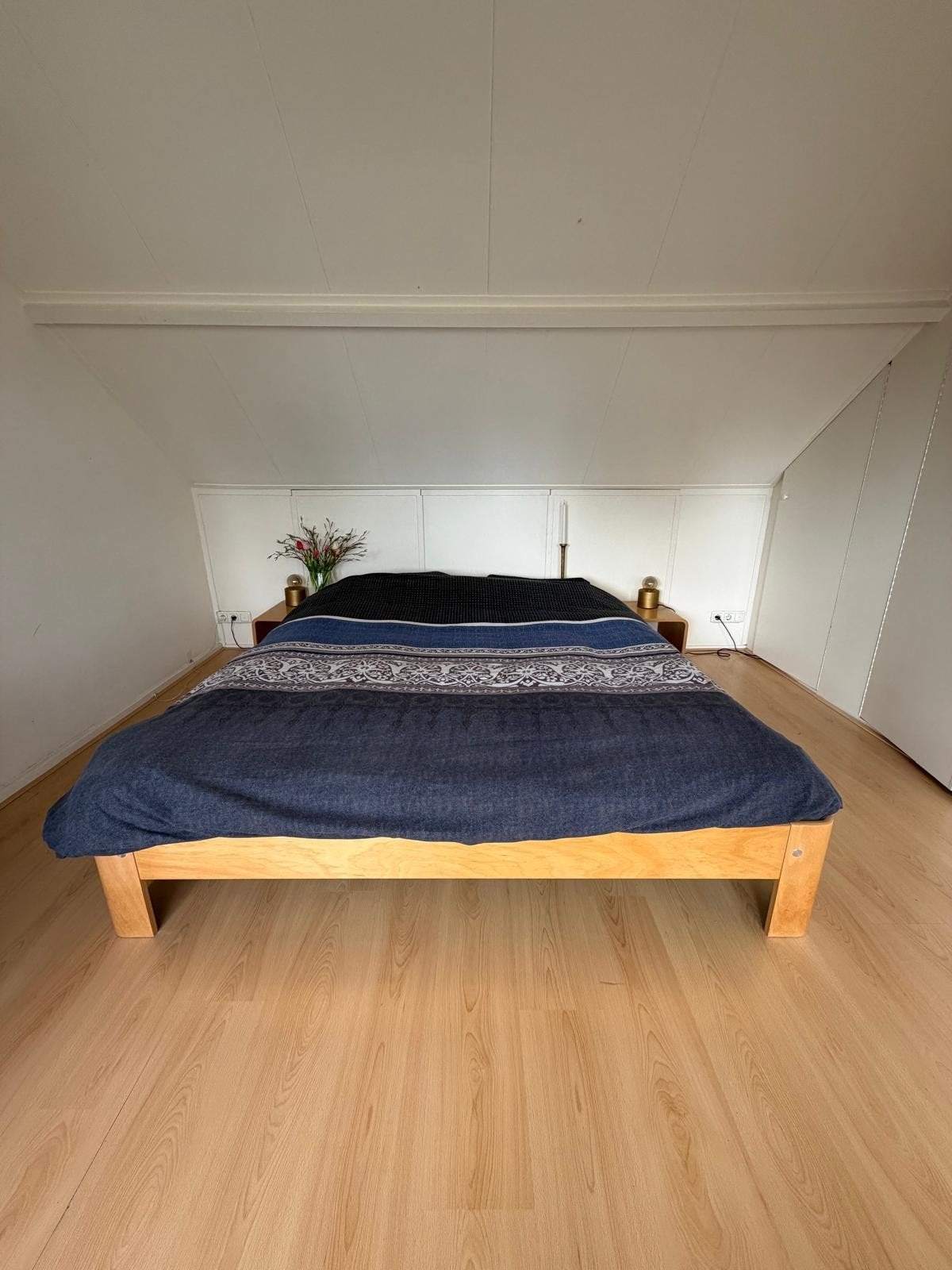 Auping Auronde 180x200 met verstelbaar hoofdeinde, Ophalen, Bruin, Tweepersoons, 180 cm