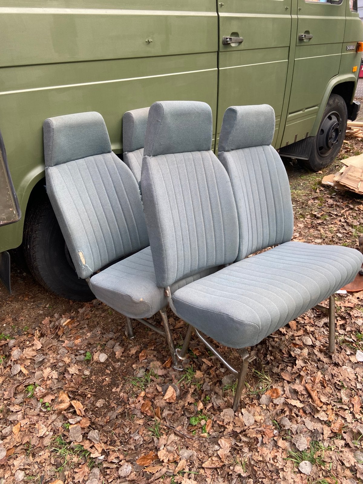 2 vintage busbankjes, Auto-onderdelen, Interieur en Bekleding, Ophalen, Gebruikt, Mercedes-Benz