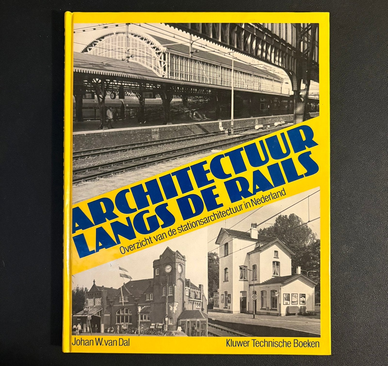 Architectuur langs de rails (1981), Ophalen of Verzenden, Zo goed als nieuw, Trein, Boek of Tijdschrift