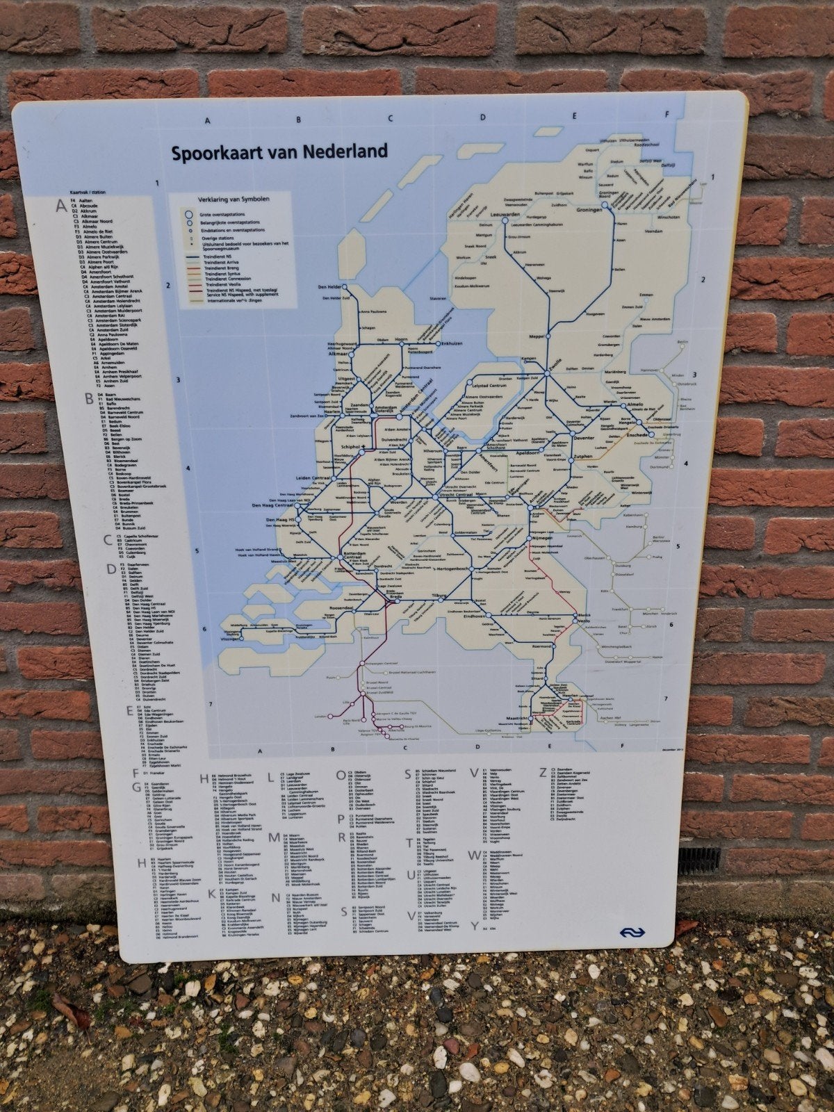 NS Spoorkaart van Nederland, Ophalen